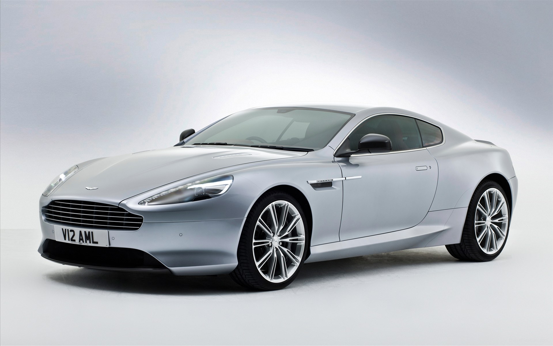 Aston Martin DB9 2013